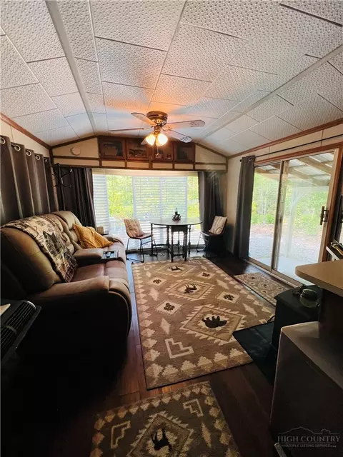 85 Jack Pine Loop, Newland, NC 28657 photo 5