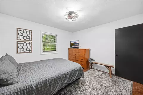 Bedroom - 151 Pond Creek Rd, Beech Mountain, NC 28604 photo 4 of 10