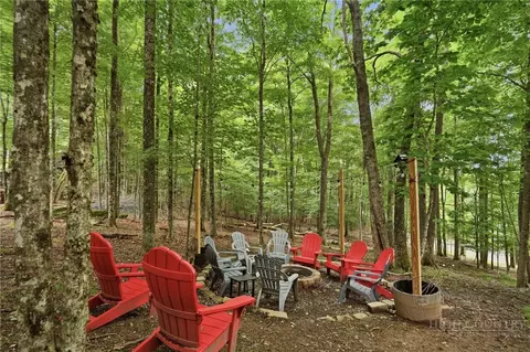 Exterior - 151 Pond Creek Rd, Beech Mountain, NC 28604 photo 7 of 12