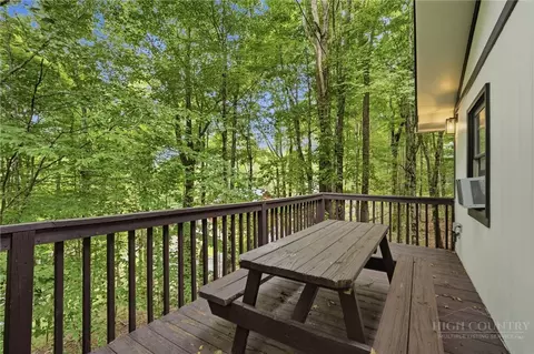 Exterior - 151 Pond Creek Rd, Beech Mountain, NC 28604 photo 5 of 12