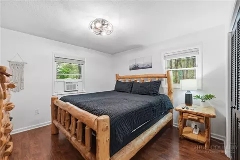 Bedroom - 151 Pond Creek Rd, Beech Mountain, NC 28604 photo 1 of 10
