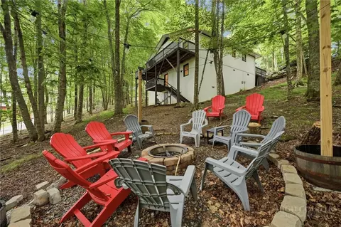 Exterior - 151 Pond Creek Rd, Beech Mountain, NC 28604 photo 3 of 12