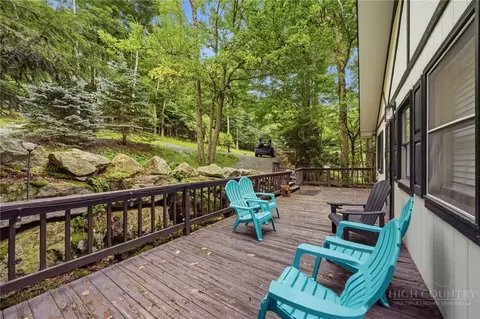 Exterior - 151 Pond Creek Rd, Beech Mountain, NC 28604 photo 9 of 12
