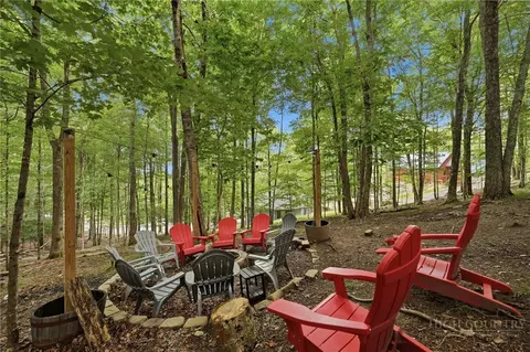 Exterior - 151 Pond Creek Rd, Beech Mountain, NC 28604 photo 8 of 12