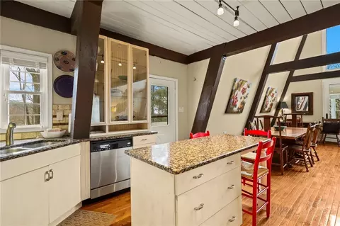 Kitchen - 207 Pinnacle Ridge Rd, Beech Mountain, NC 28604 photo 1 of 5