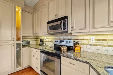 Kitchen - 207 Pinnacle Ridge Rd, Beech Mountain, NC 28604 photo 5 of 5