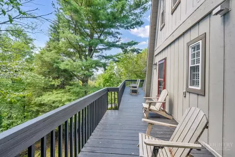 Exterior - 207 Pinnacle Ridge Rd, Beech Mountain, NC 28604 photo 6 of 10