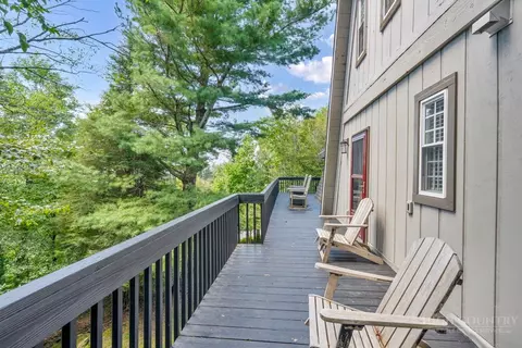 Exterior - 207 Pinnacle Ridge Rd, Beech Mountain, NC 28604 photo 6 of 10