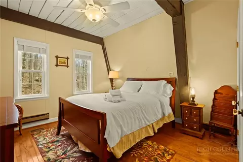 Bedroom - 207 Pinnacle Ridge Rd, Beech Mountain, NC 28604 photo 3 of 5