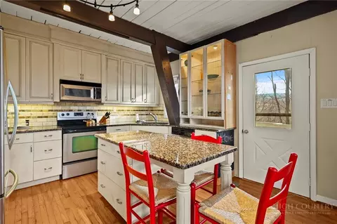 Kitchen - 207 Pinnacle Ridge Rd, Beech Mountain, NC 28604 photo 3 of 5