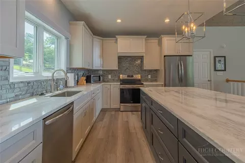 463 Ridge Rd, Roaring Gap, NC 28668 photo 10