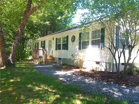 301 Tailor Made Ranch Rd, West Jefferson, NC 28694