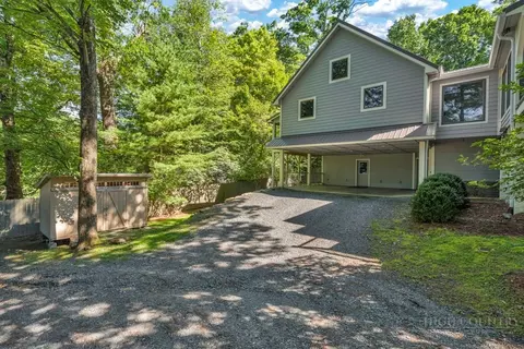 151 Edgewood Dr, Boone, NC 28607 photo 3