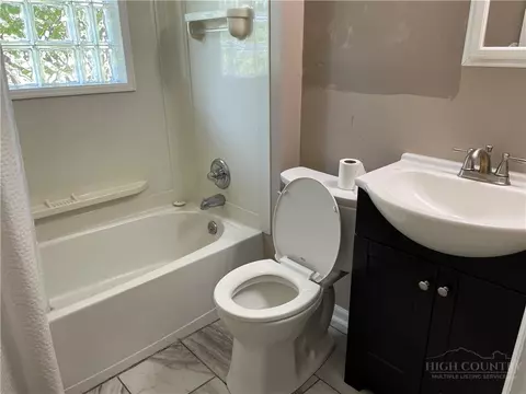 Bath - 450 Jefferson Rd, Boone, NC 28607 photo 2 of 2