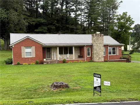292 Buck Mountain Rd, West Jefferson, NC 28694