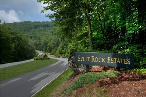 1716 Forest Ridge Dr, Linville, NC 28646