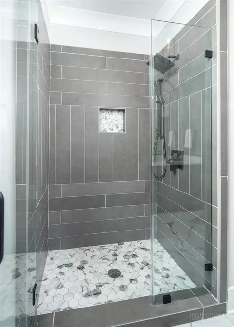 Bath - 159 Silverbell Trl, Boone, NC 28607 photo 4 of 9