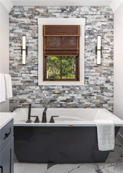 Bath - 159 Silverbell Trl, Boone, NC 28607 photo 3 of 9