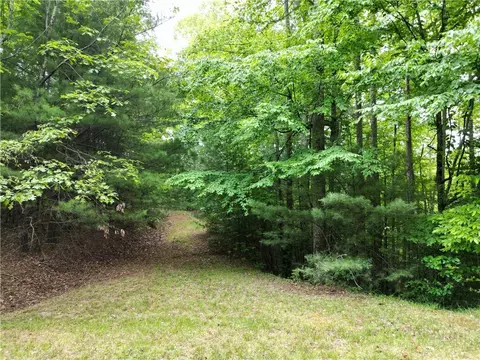4 Fox Cove Rd, Ferguson, NC 28624