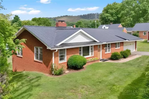 118 Colvard St, Jefferson, NC 28640