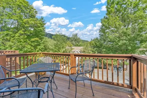 Exterior - 101 Hornbeam Rd #1D, Beech Mountain, NC 28604 photo 7 of 8