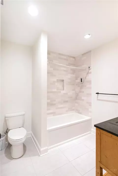 Bath - 110 Westbrook Dr, Boone, NC 28607 photo 9 of 10
