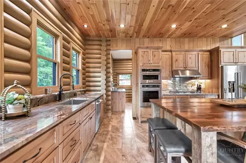 Kitchen - 1501 Beech Mountain Pkwy, Banner Elk, NC 28604 photo 3 of 10