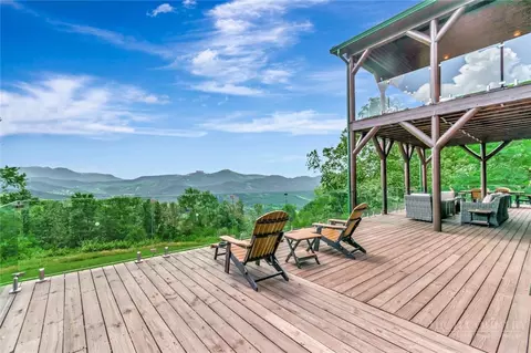 Exterior - 1501 Beech Mountain Pkwy, Banner Elk, NC 28604 photo 7 of 8