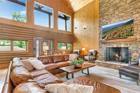 Living - 1501 Beech Mountain Pkwy, Banner Elk, NC 28604 photo 4 of 7
