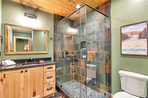 Bath - 1501 Beech Mountain Pkwy, Banner Elk, NC 28604 photo 6 of 6