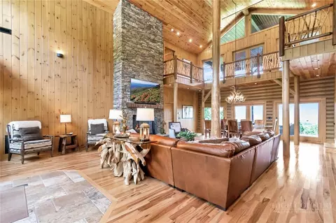 Living - 1501 Beech Mountain Pkwy, Banner Elk, NC 28604 photo 2 of 7