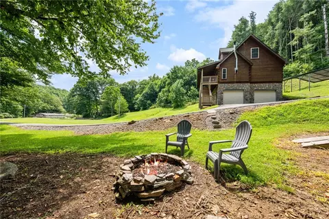 Exterior - 2717 Meat Camp Rd, Boone, NC 28607 photo 5 of 13
