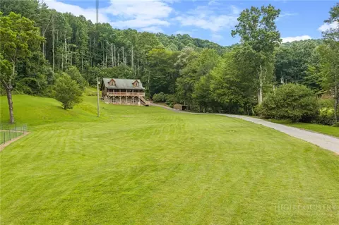 Exterior - 2717 Meat Camp Rd, Boone, NC 28607 photo 2 of 13