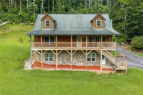 Exterior - 2717 Meat Camp Rd, Boone, NC 28607 photo 7 of 13
