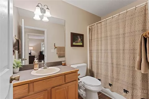 Bath - 654 Cool Woods Dr, Boone, NC 28607 photo 3 of 4