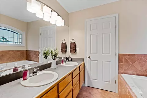 Bath - 654 Cool Woods Dr, Boone, NC 28607 photo 2 of 4