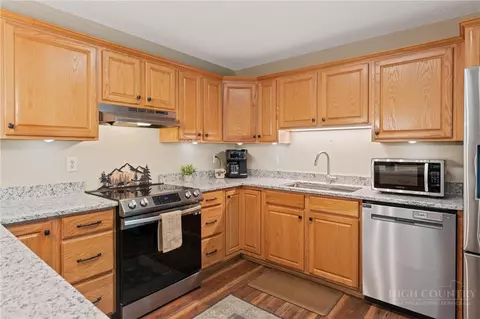 Kitchen - 654 Cool Woods Dr, Boone, NC 28607 photo 4 of 4