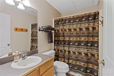Bath - 654 Cool Woods Dr, Boone, NC 28607 photo 4 of 4
