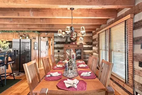 Dining - 333 Tomahawk Dr, Todd, NC 28684 photo 3 of 4