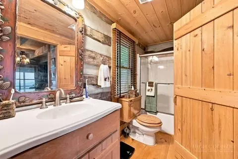 Bath - 333 Tomahawk Dr, Todd, NC 28684 photo 1 of 3
