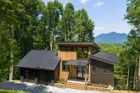 63 Two Hawks Ln, Linville, NC 28646