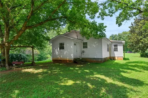 625 New Brickyard Rd, North Wilkesboro, NC 28659