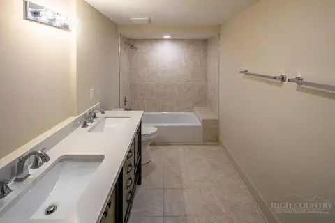 Bath - 174 Grouse Run Rd, Boone, NC 28607 photo 4 of 5