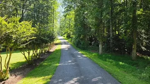 3355 Helton Hartley Pl, Lenoir, NC 28645