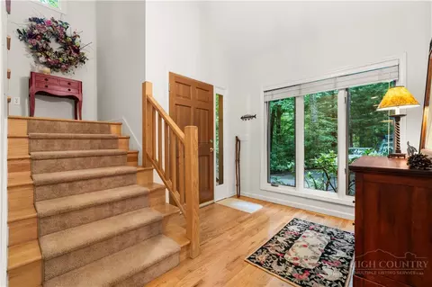 Entry Way - 547 Oakley Grn #NO NUMBER, Boone, NC 28607 photo 3 of 4