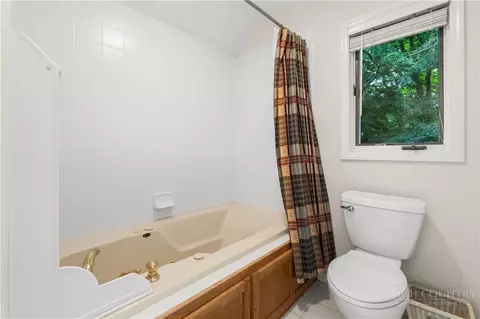 Bath - 547 Oakley Grn #NO NUMBER, Boone, NC 28607 photo 4 of 4