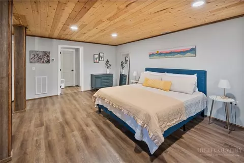 Bedroom - 606 Tarleton Cir, Boone, NC 28607 photo 5 of 6