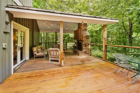 Exterior - 606 Tarleton Cir, Boone, NC 28607 photo 7 of 13