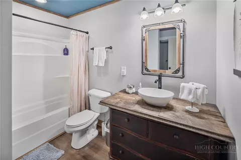 Bath - 606 Tarleton Cir, Boone, NC 28607 photo 7 of 7