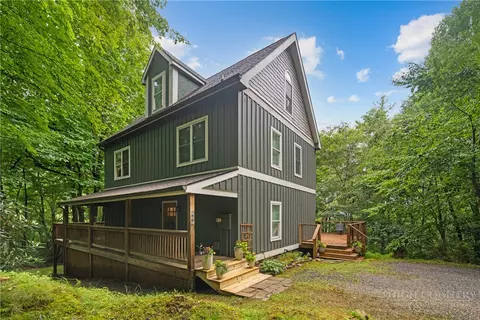 Exterior - 606 Tarleton Cir, Boone, NC 28607 photo 4 of 13